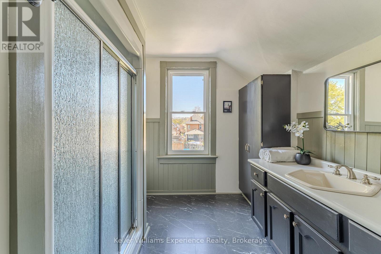 538 12TH STREET W - 32