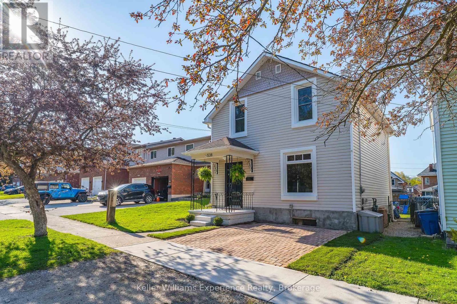 538 12TH STREET W - 34