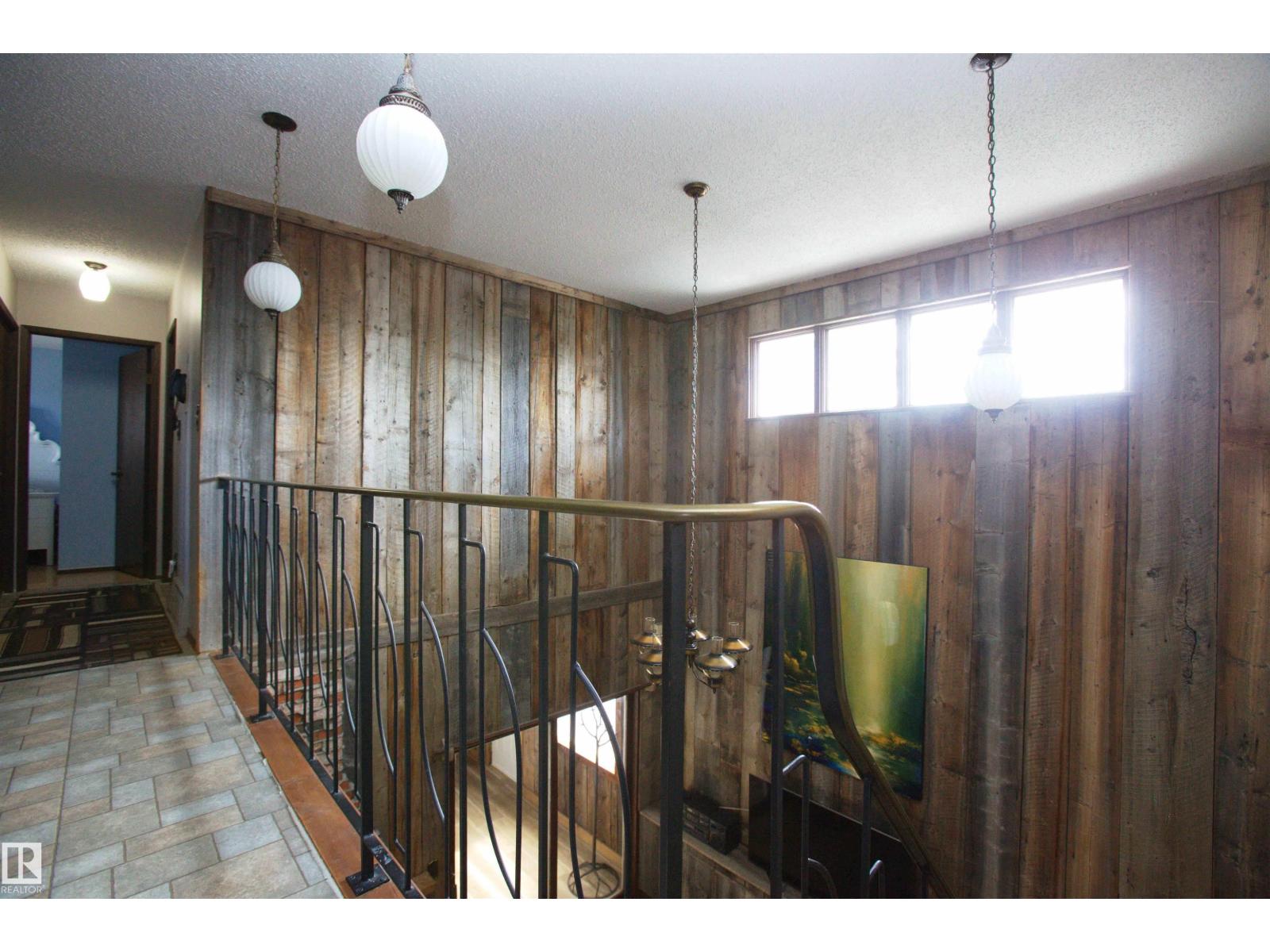 12137 50 ST NW - 16