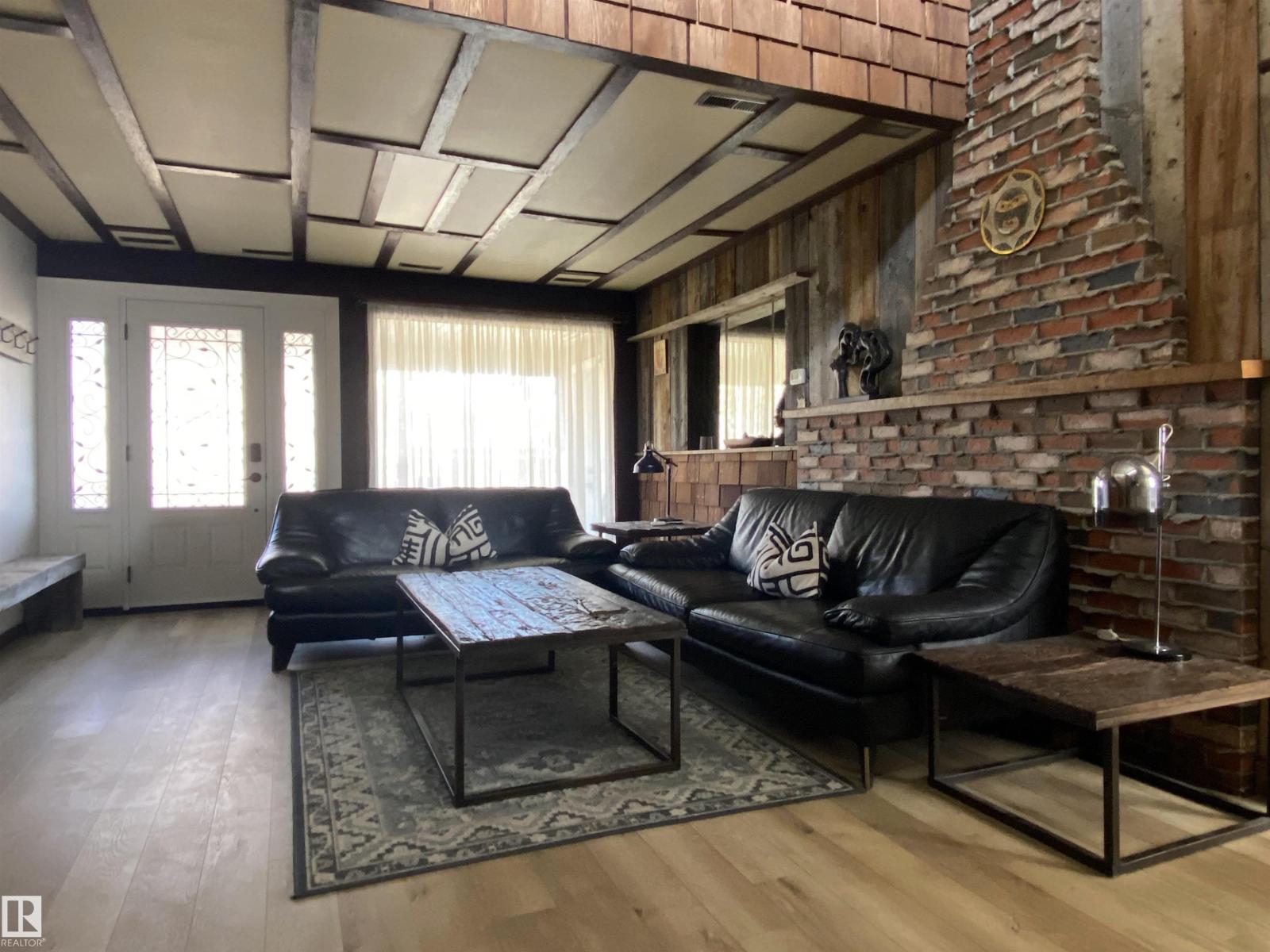 12137 50 ST NW - 7
