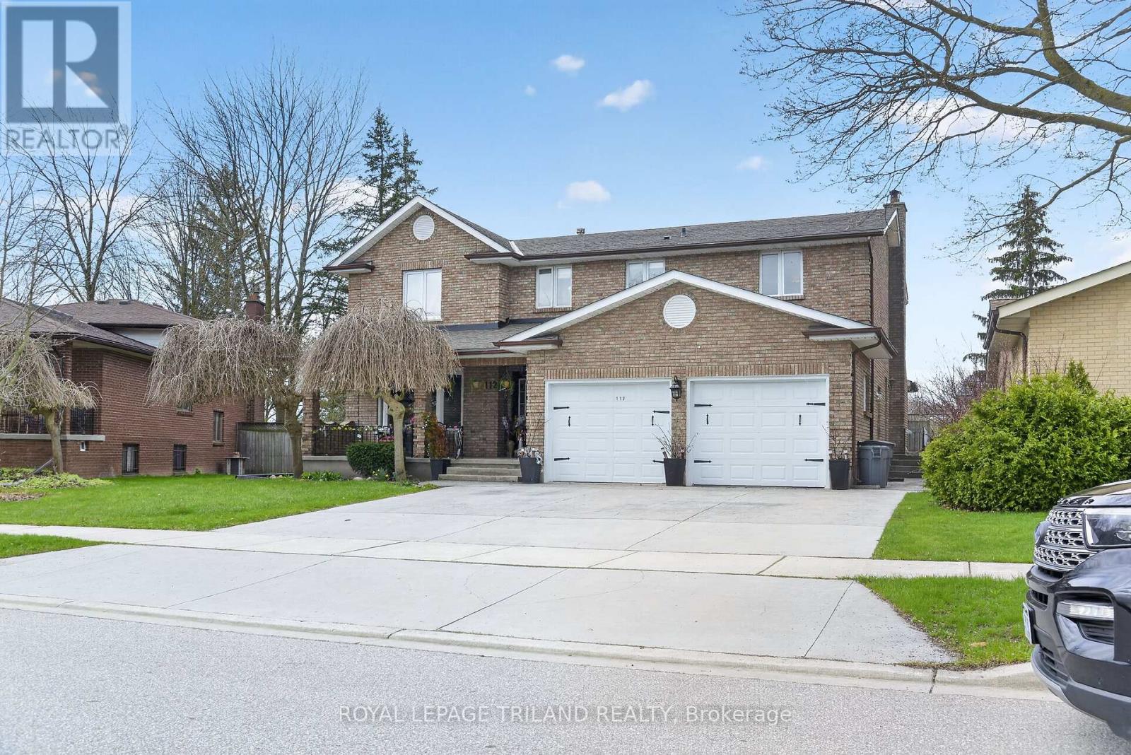 112 CLARENDON CRESCENT - 3
