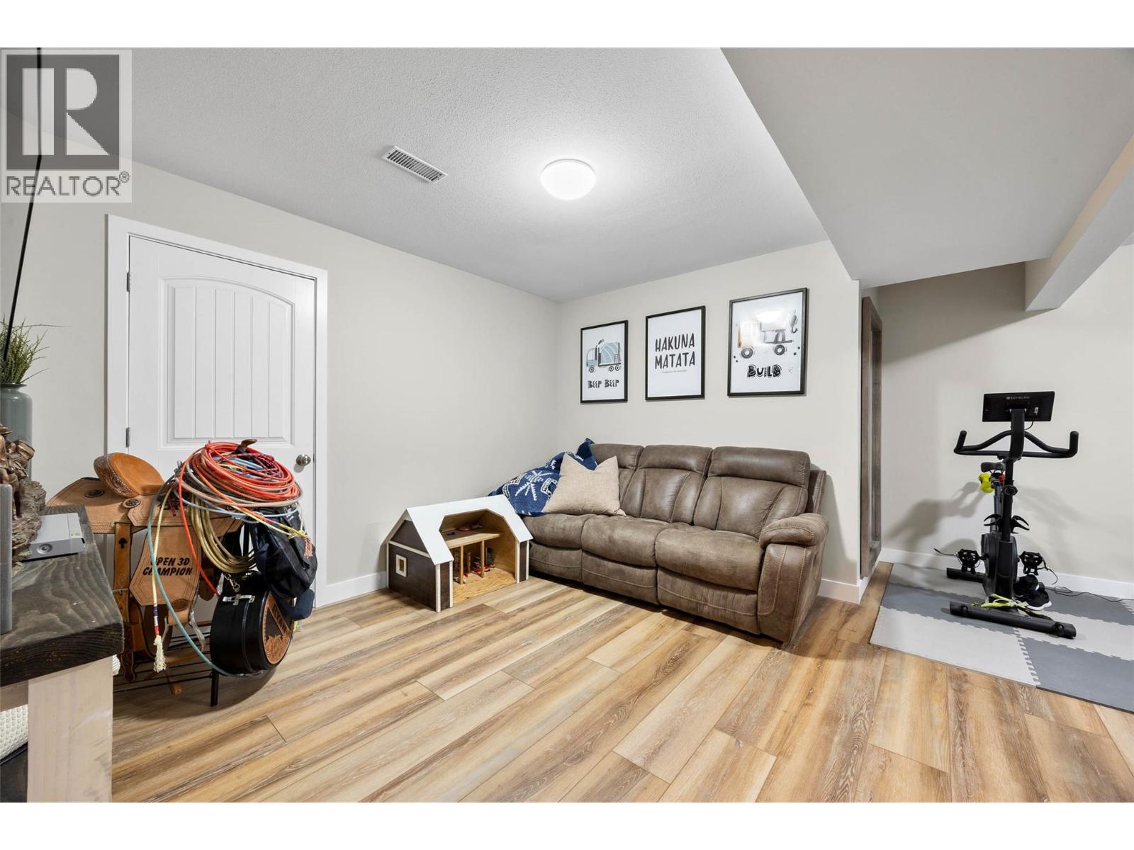 1480 THOMPSON RIVER Drive - 24