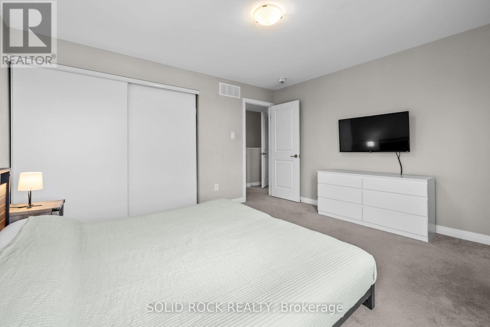 2 Bed, 2 Bath House for Sale in Ottawa – B – 442 VIA VERONA AVENUE, Ottawa – MLS# X13149898 - Image 14