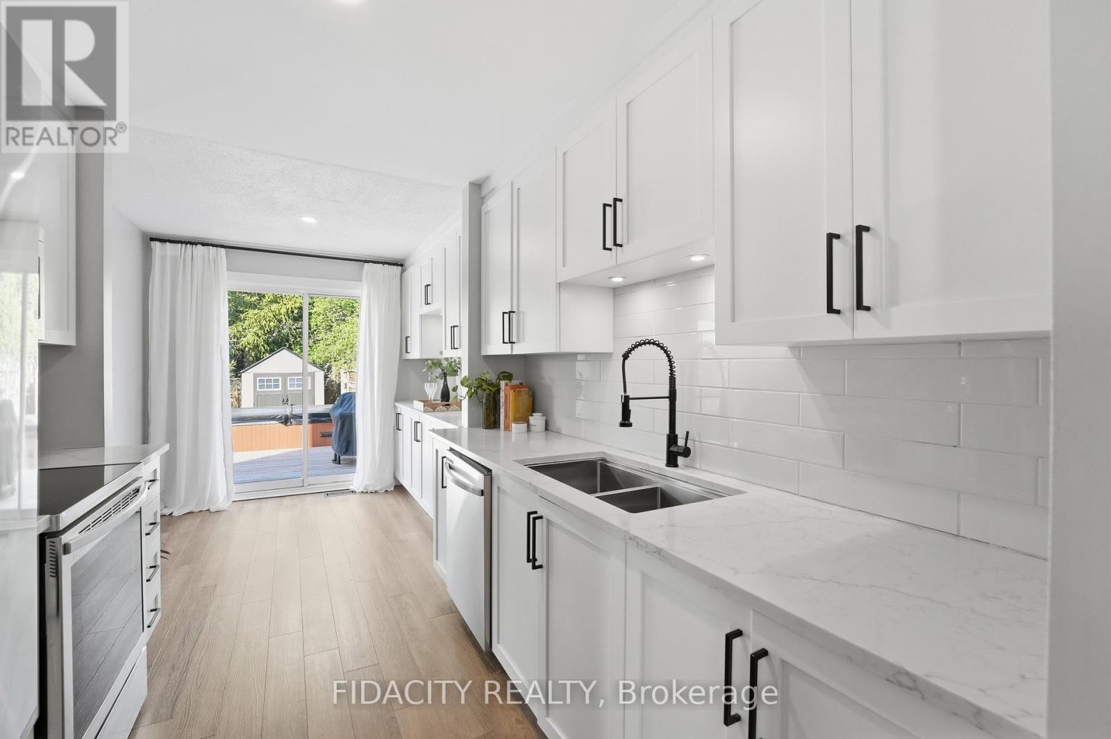 80 ROBARTS CRESCENT - 13