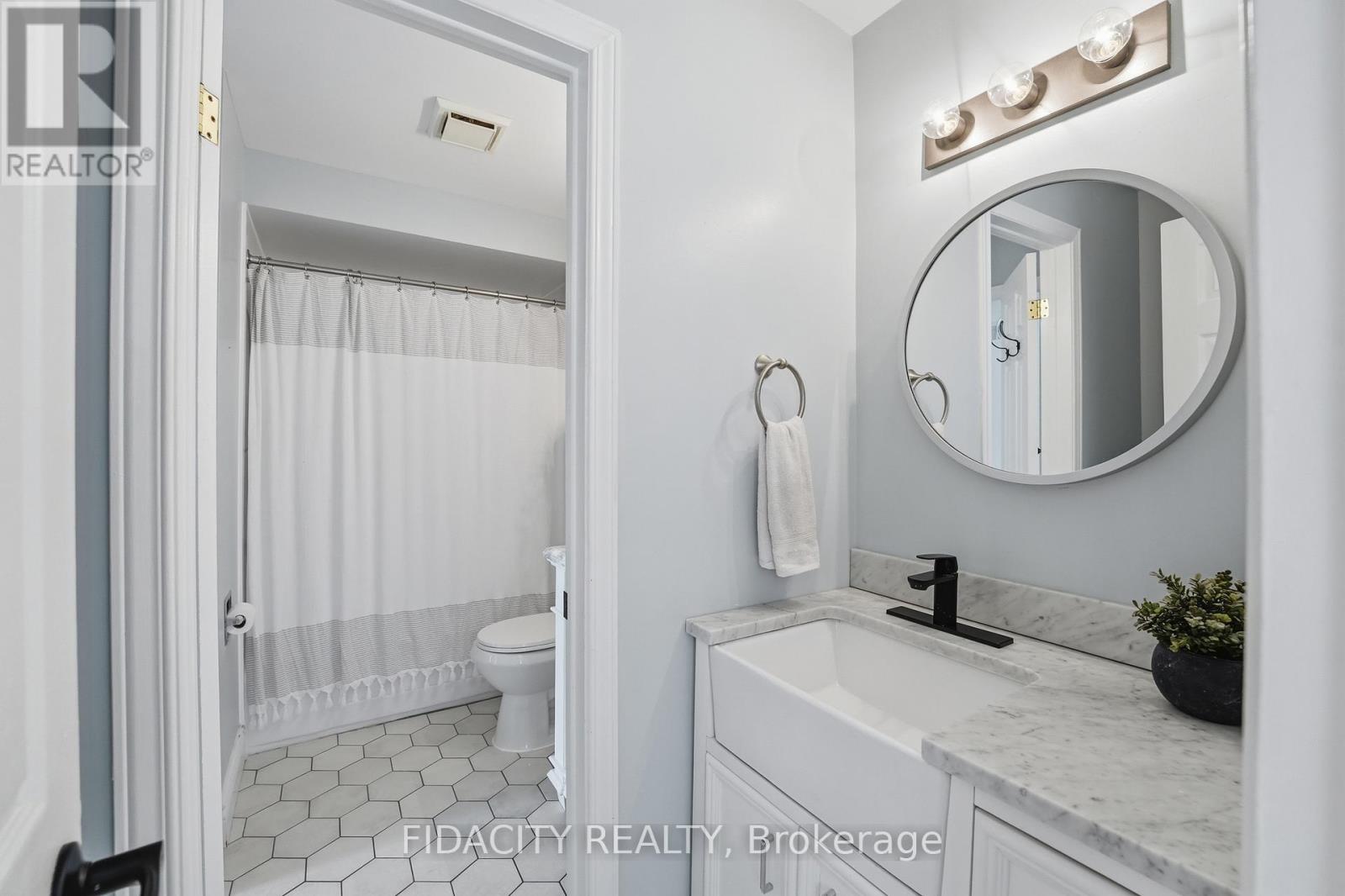 80 ROBARTS CRESCENT - 21