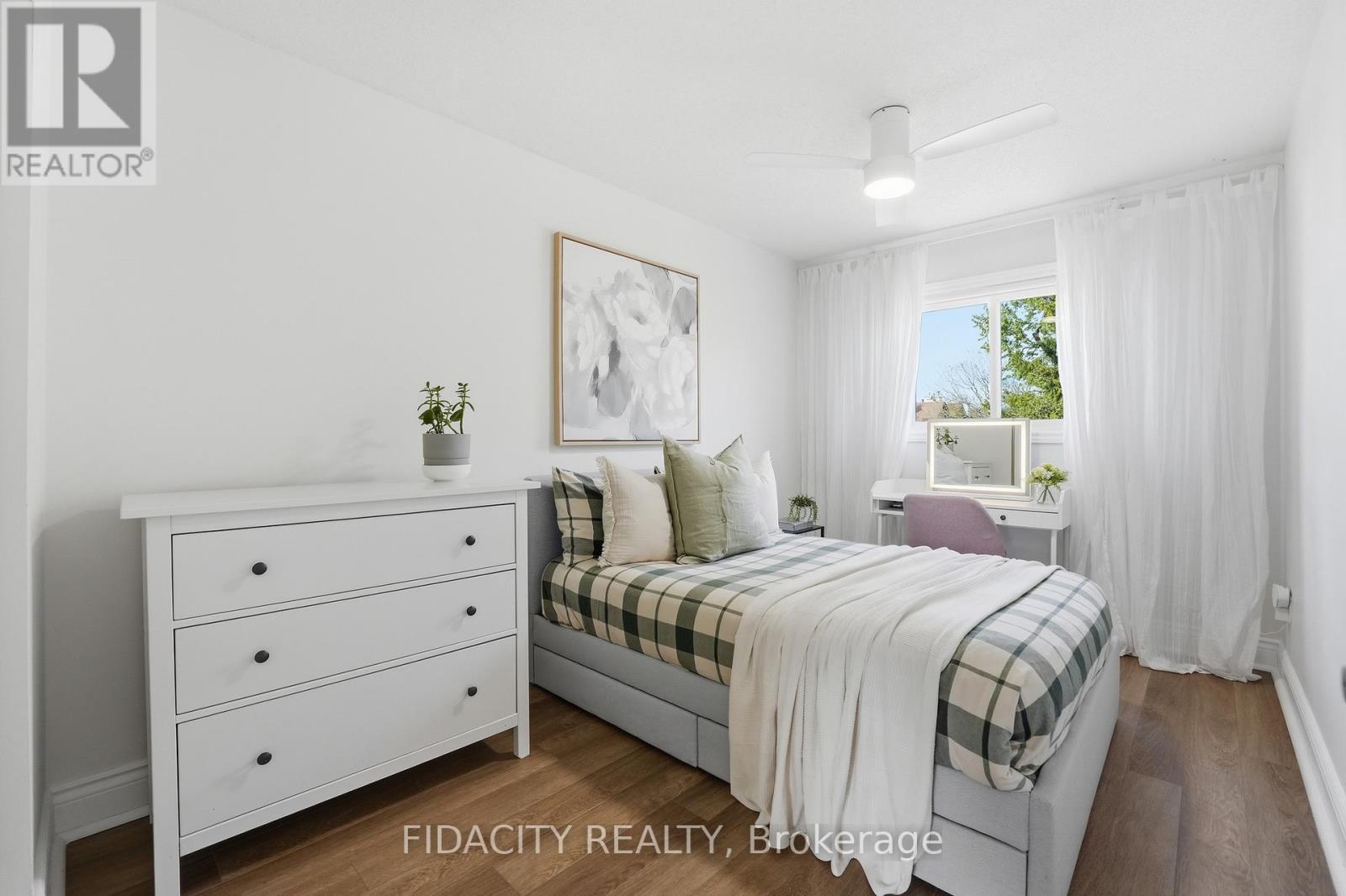 80 ROBARTS CRESCENT - 24