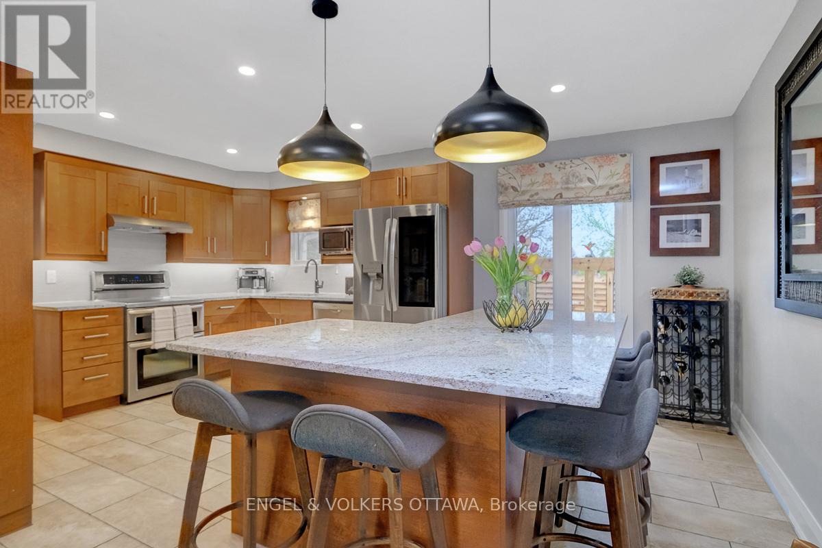 2766 HARWOOD AVENUE - 17