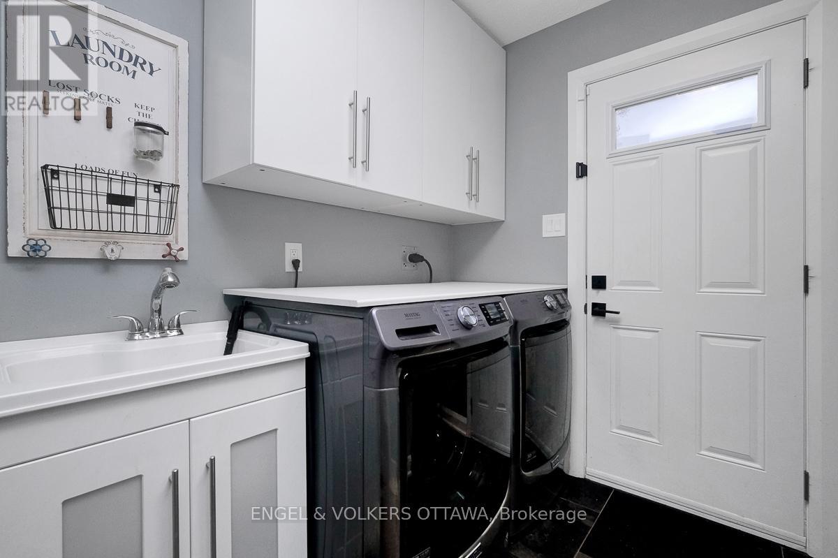 2766 HARWOOD AVENUE - 19