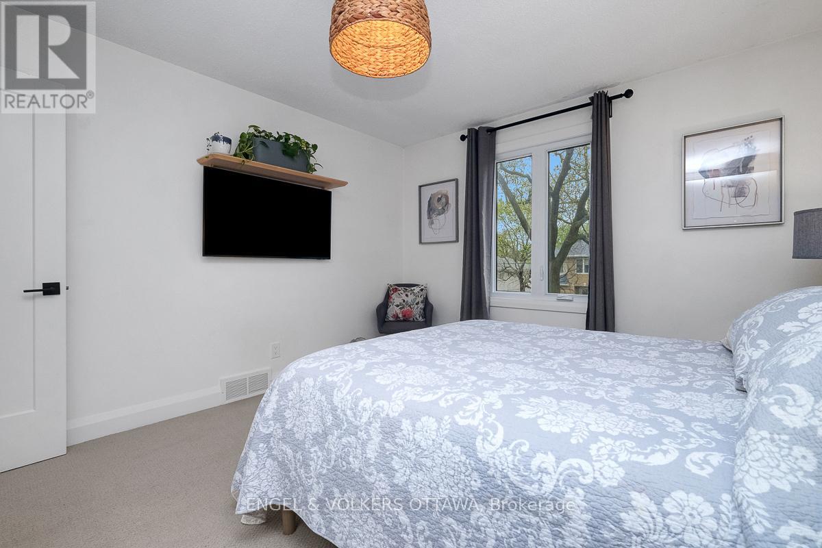 2766 HARWOOD AVENUE - 26