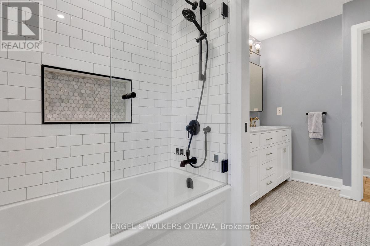 2766 HARWOOD AVENUE - 31