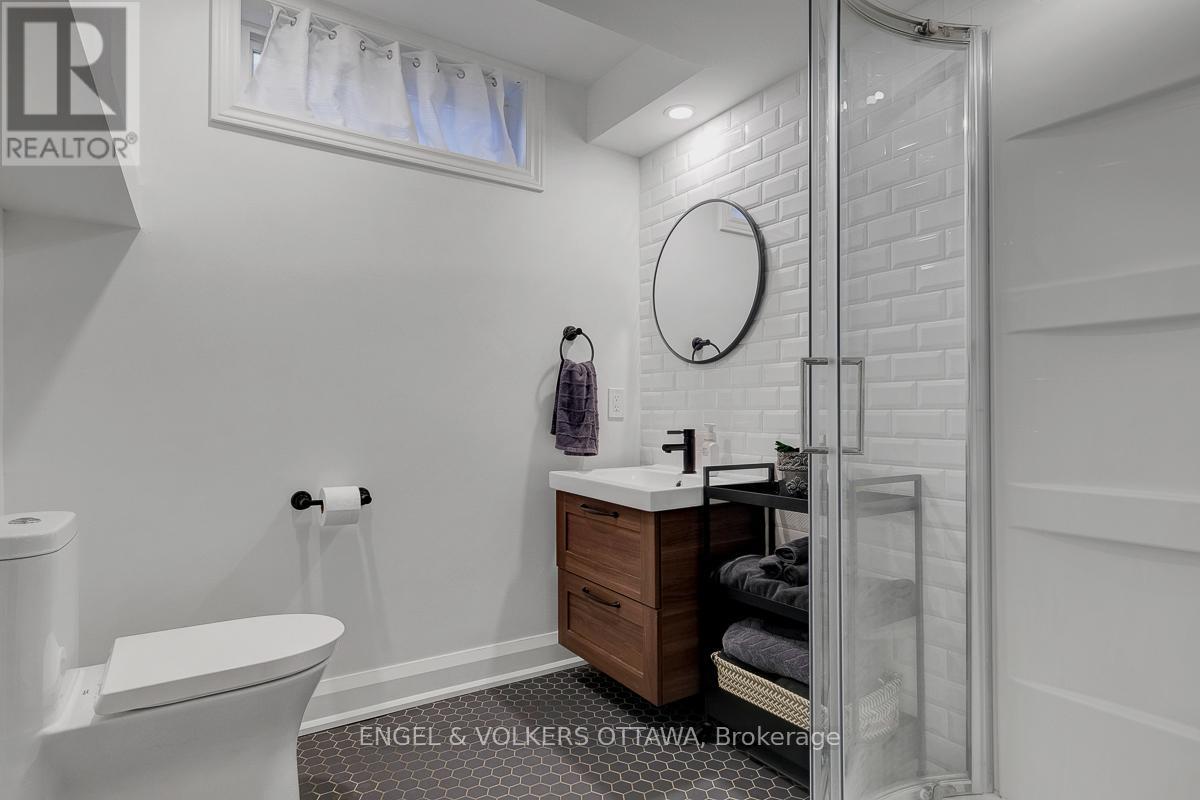 2766 HARWOOD AVENUE - 38