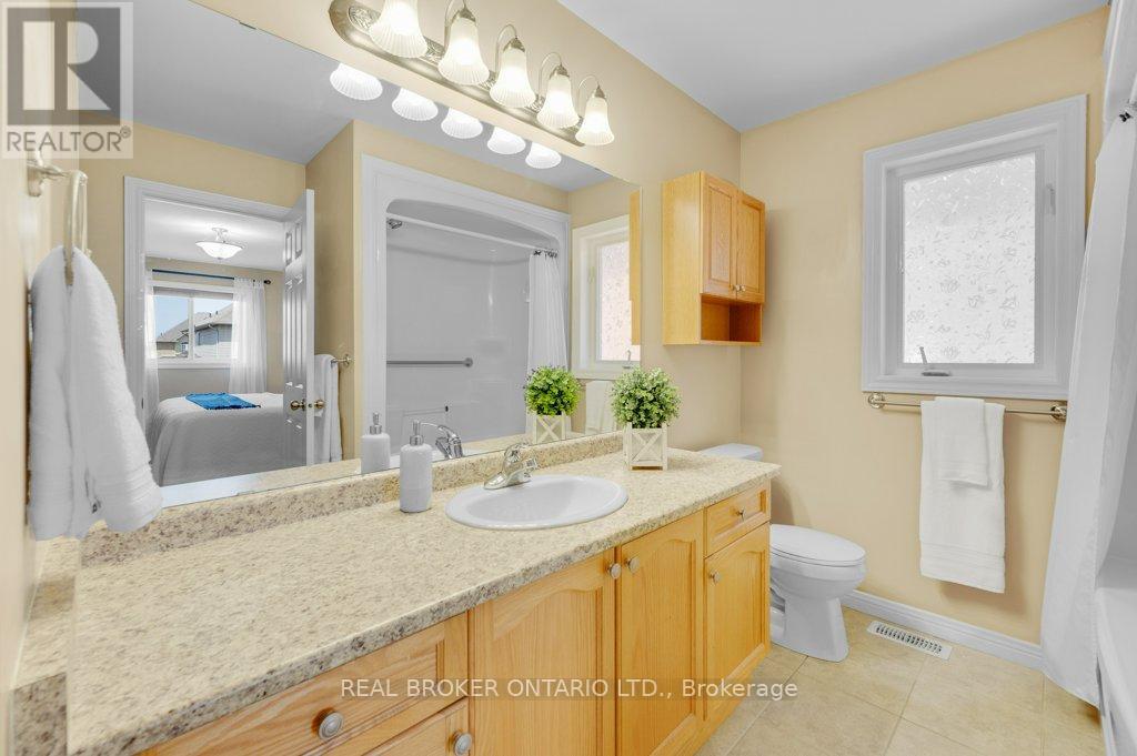 51 SUNDANCE CRESCENT - 22