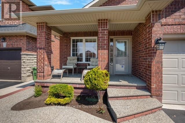 51 SUNDANCE CRESCENT - 3