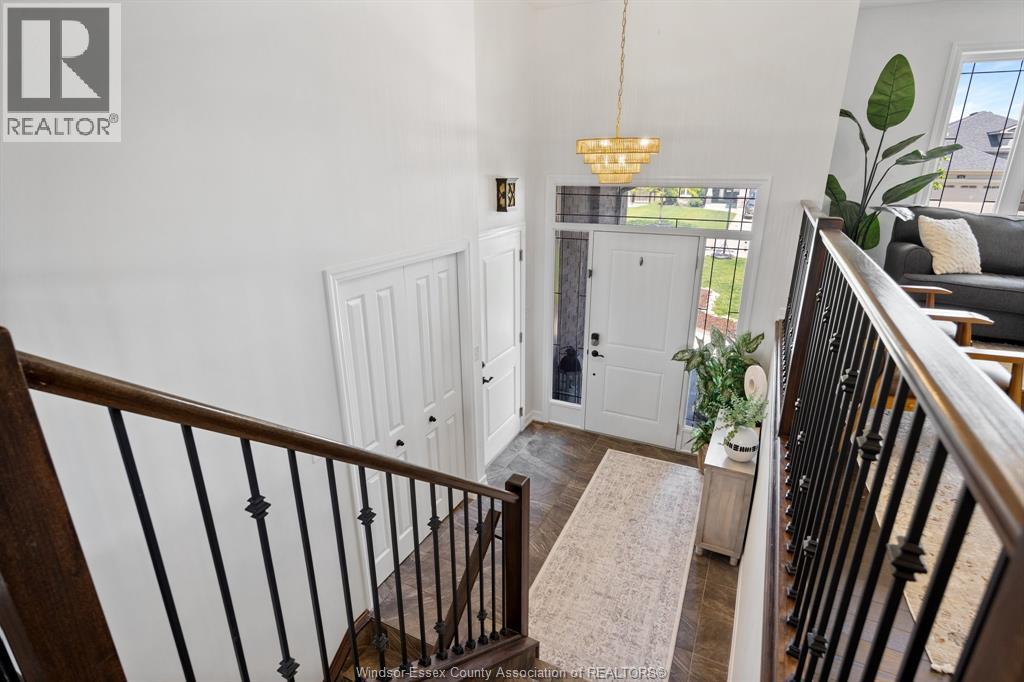 419 BROWN CRESCENT - 4