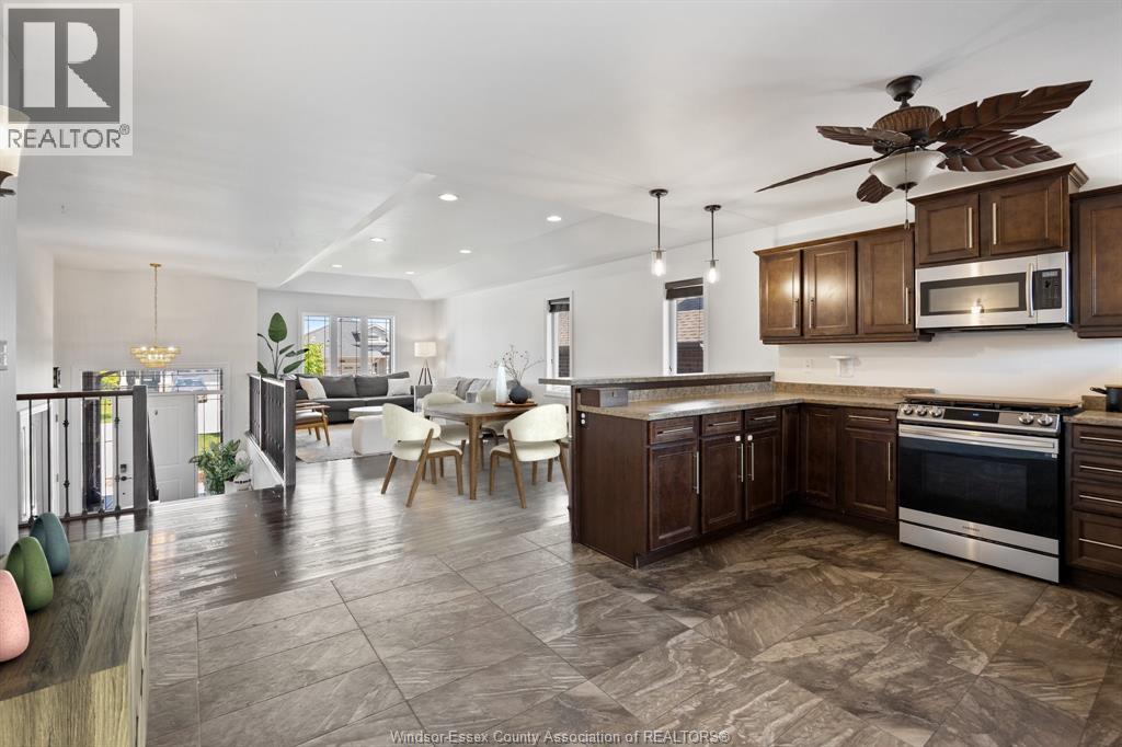 419 BROWN CRESCENT - 7