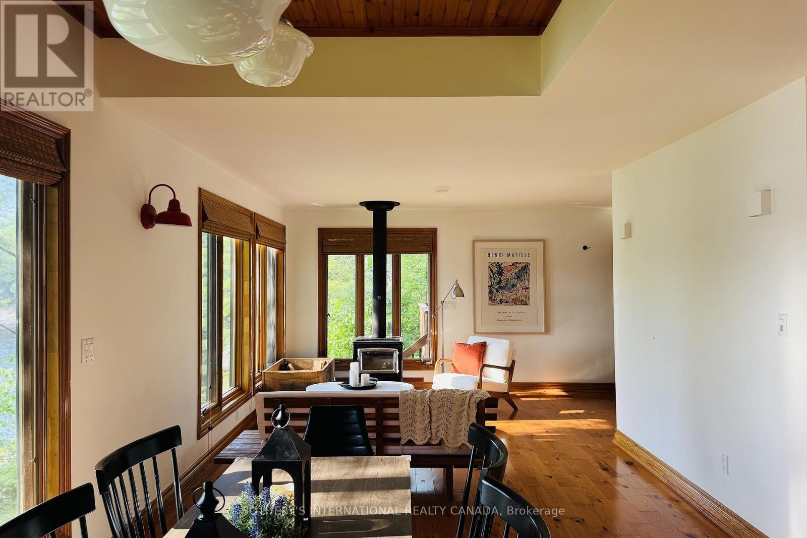 1074 COOKS ROAD - 10