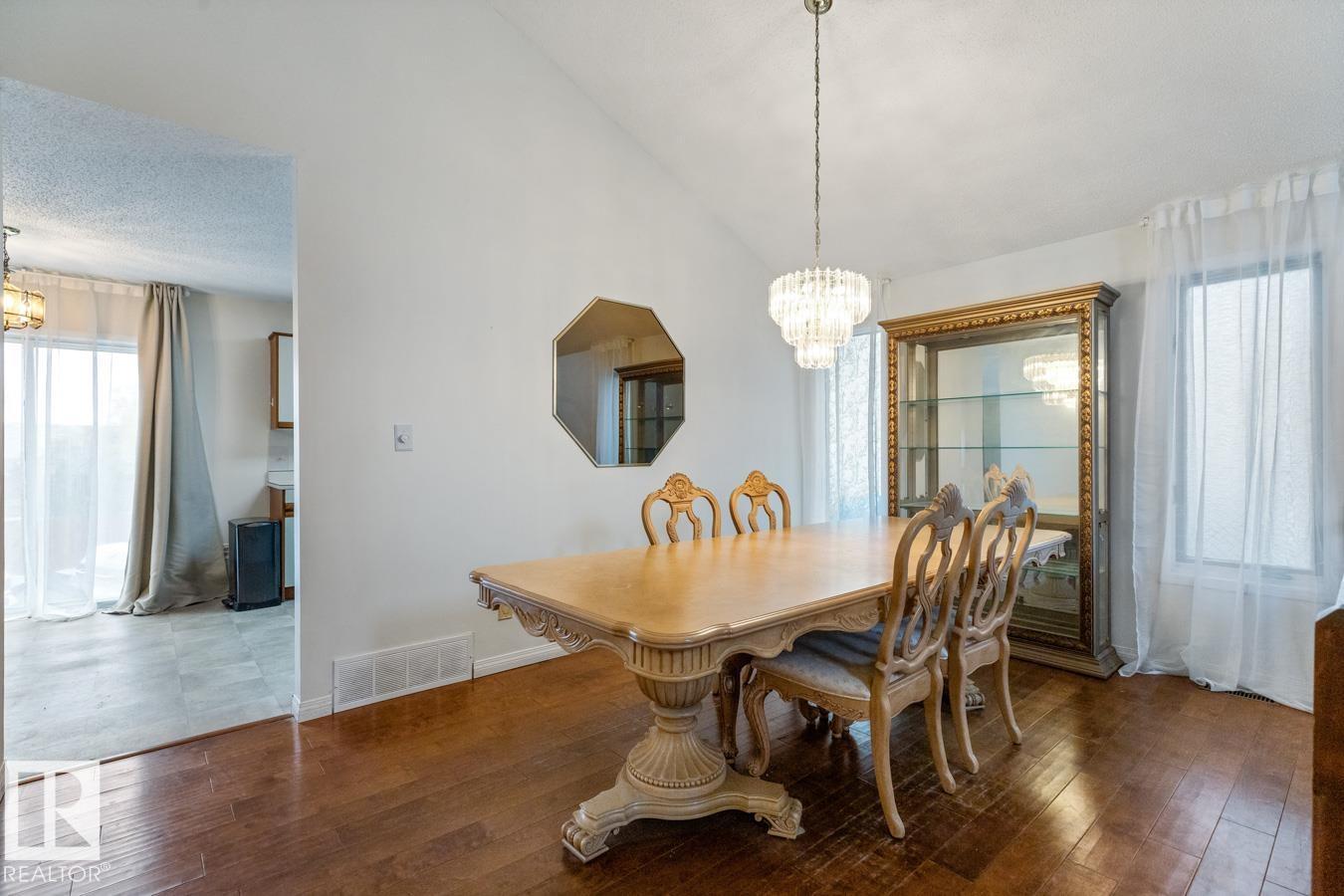 4340 33 ST NW - 14