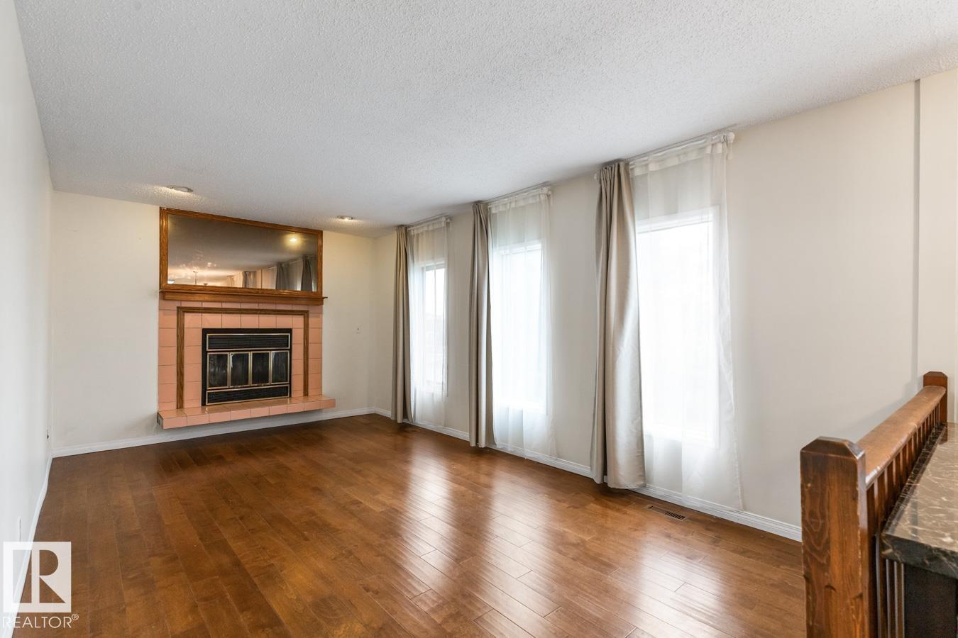 4340 33 ST NW - 16