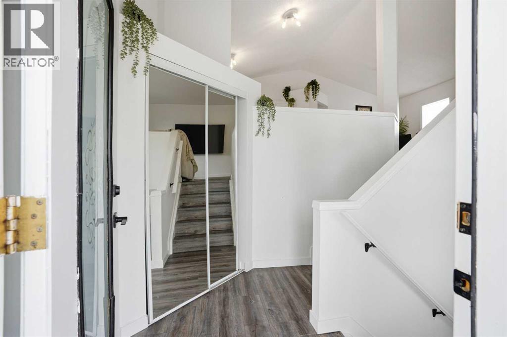 113 Mt Lorette Place SE - Image 2