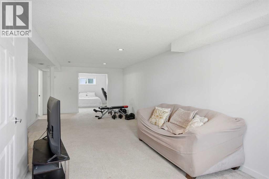 113 Mt Lorette Place SE - 17