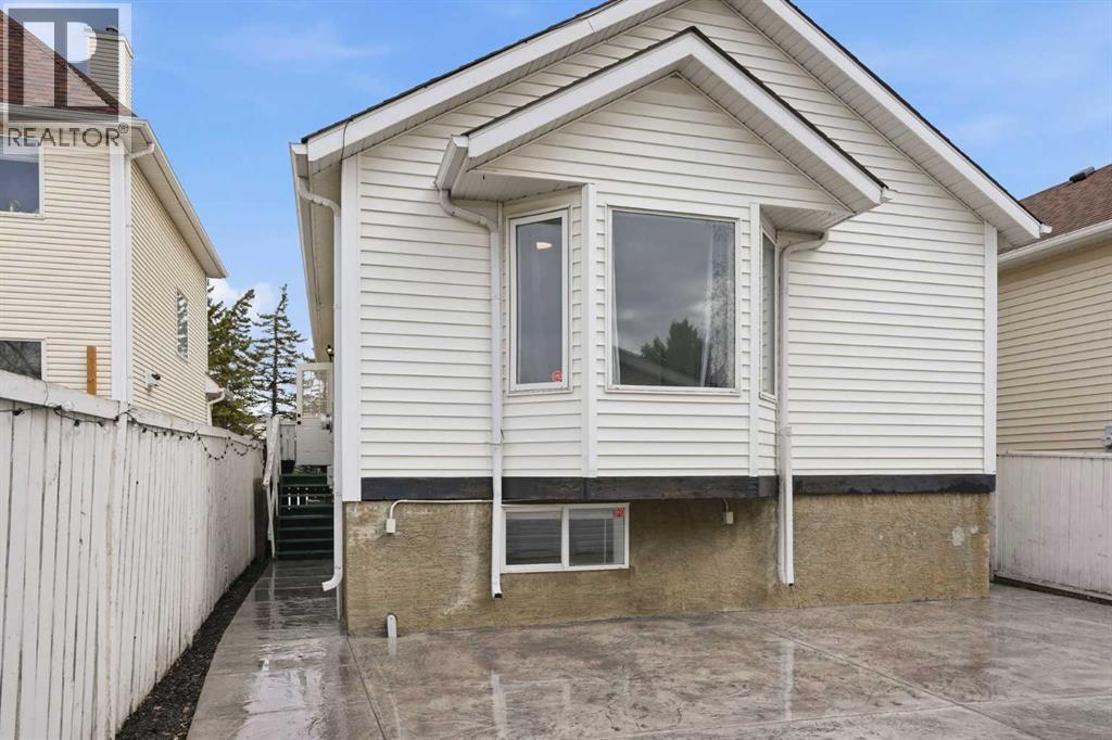 113 Mt Lorette Place SE - 25