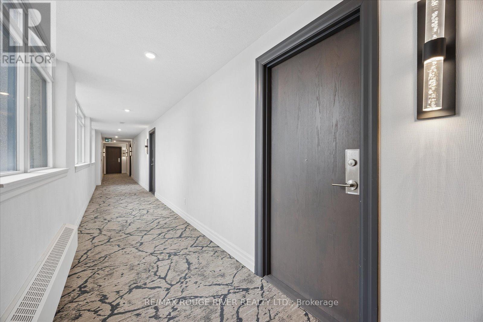 #305 340 WATSON STREET W - 21
