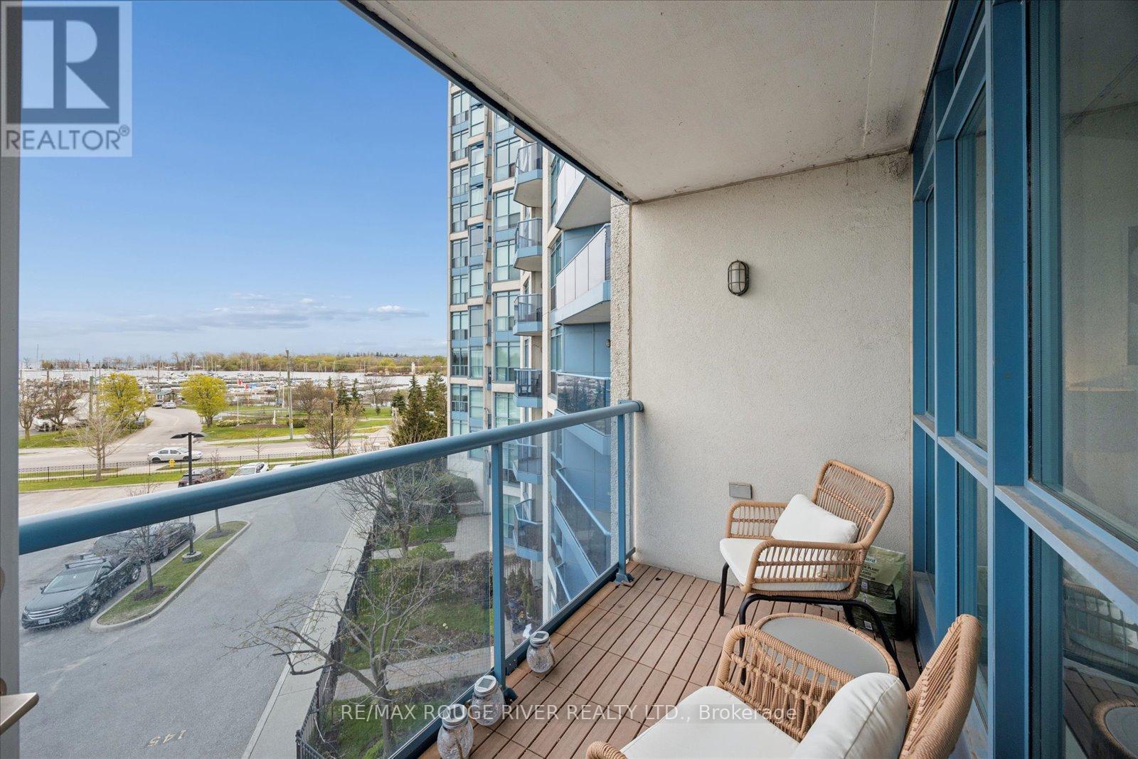 #305 340 WATSON STREET W - 4