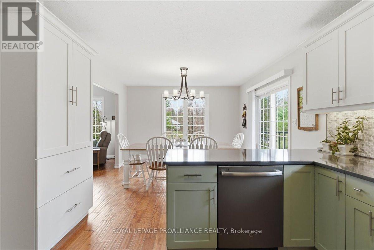 80 WHISPERING WOODS DRIVE - 22