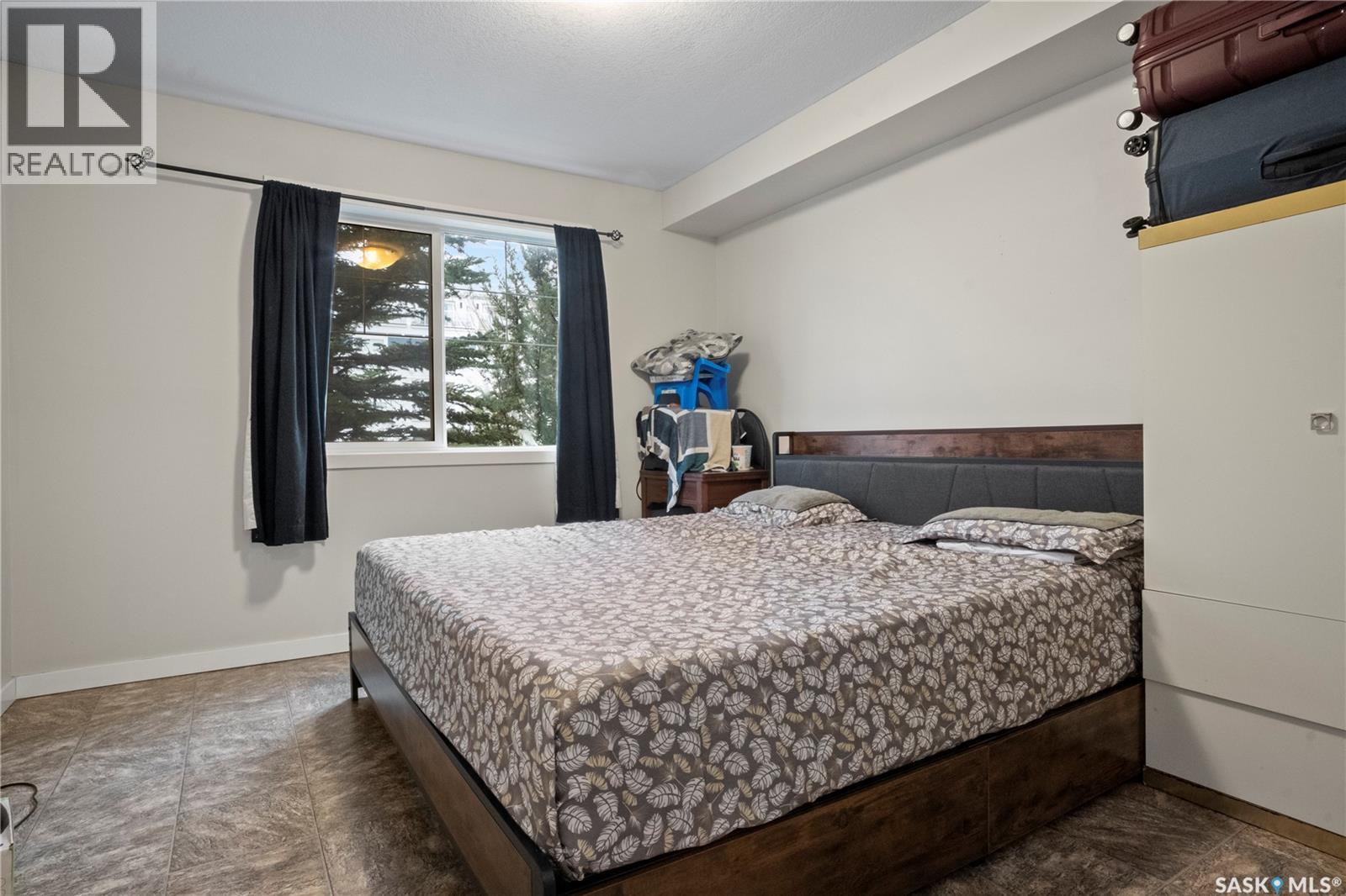 #82 5622 Gordon ROAD - 12
