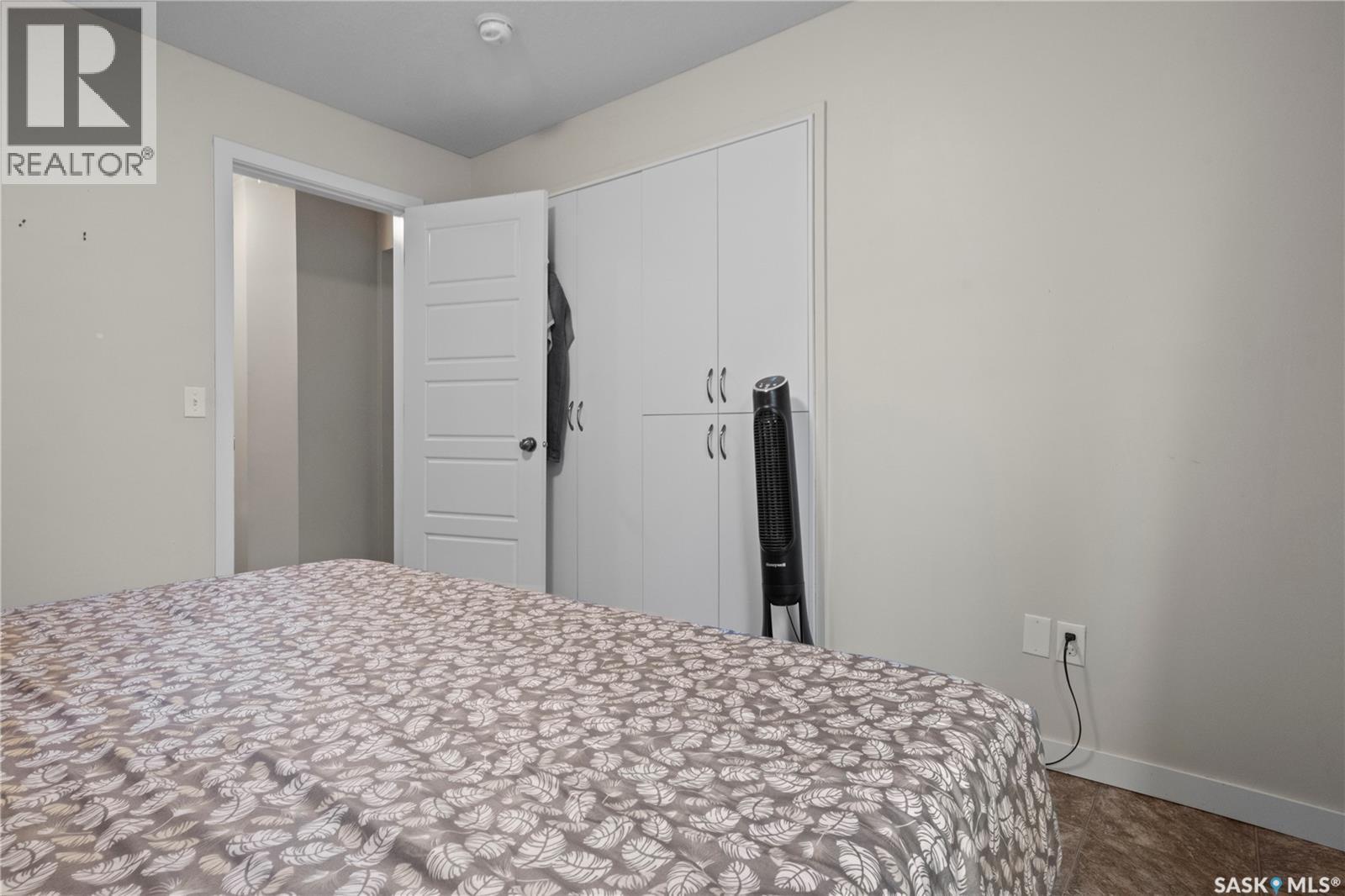 #82 5622 Gordon ROAD - 13
