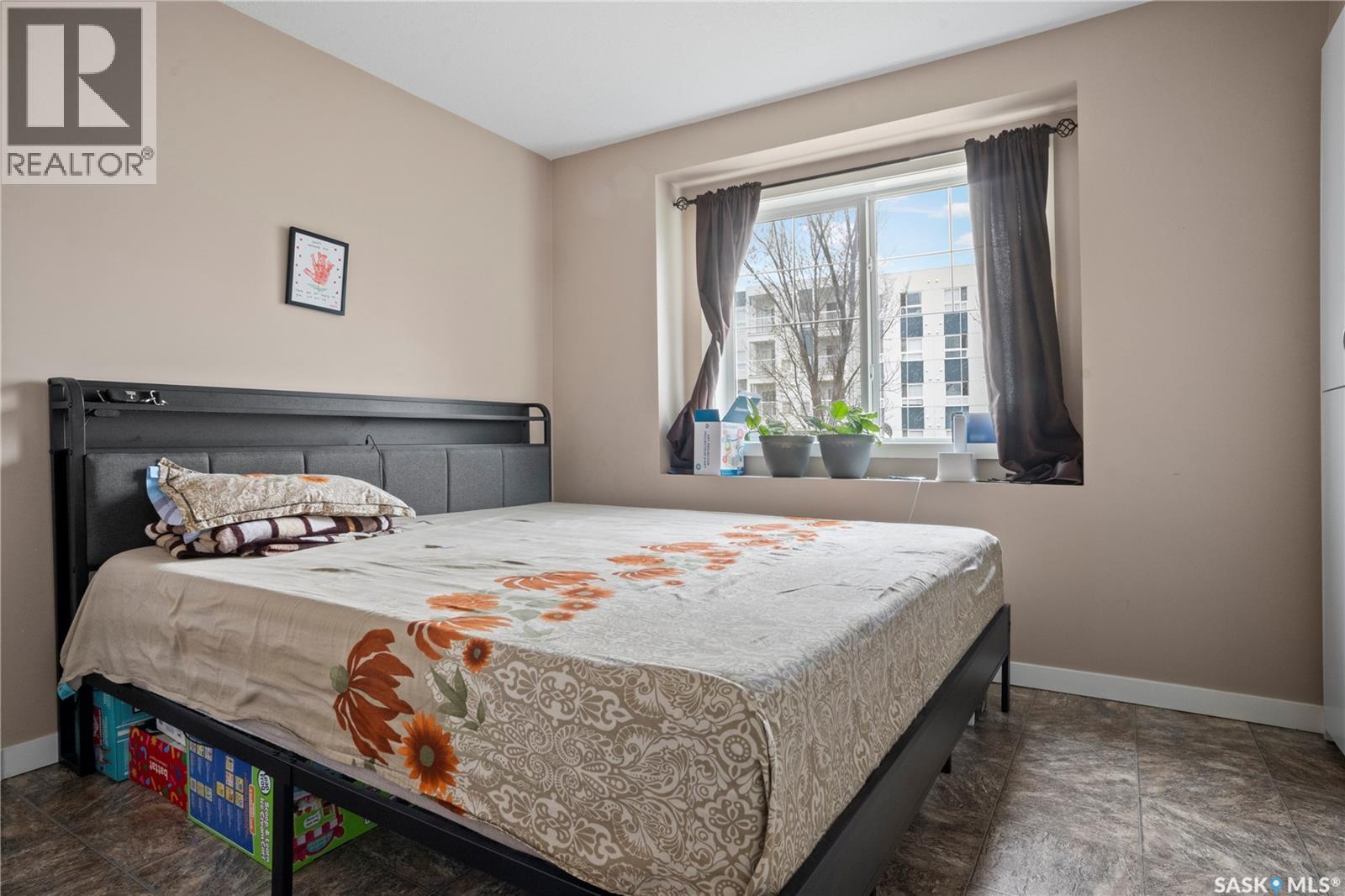 #82 5622 Gordon ROAD - 14
