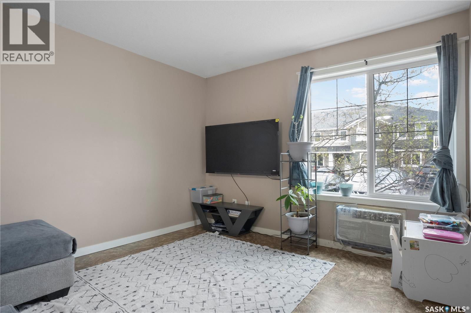 #82 5622 Gordon ROAD - 6