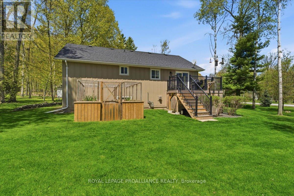 80 WHISPERING WOODS DRIVE - 42