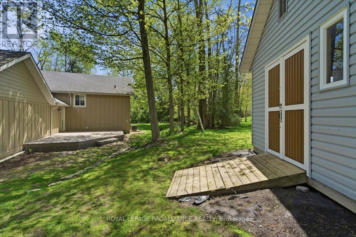 80 WHISPERING WOODS DRIVE - 44
