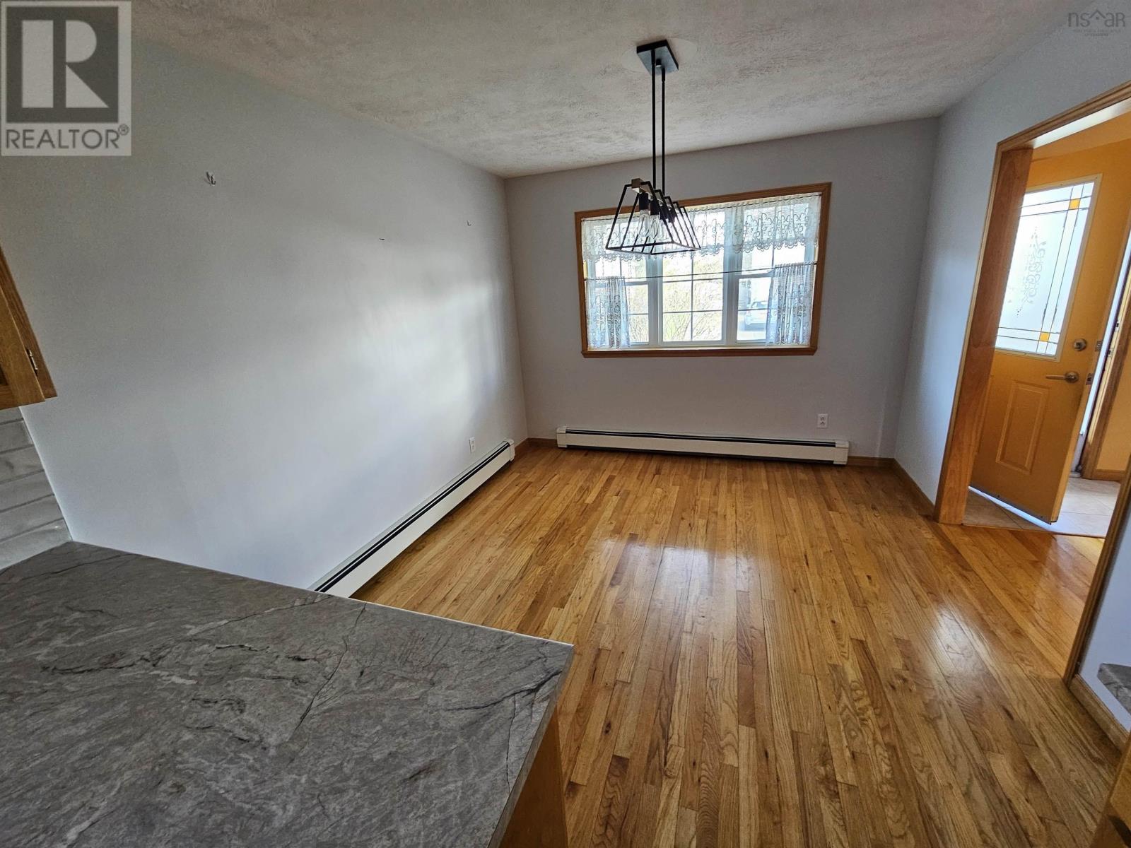 Property 20 of 28 of 283 Cartier Street