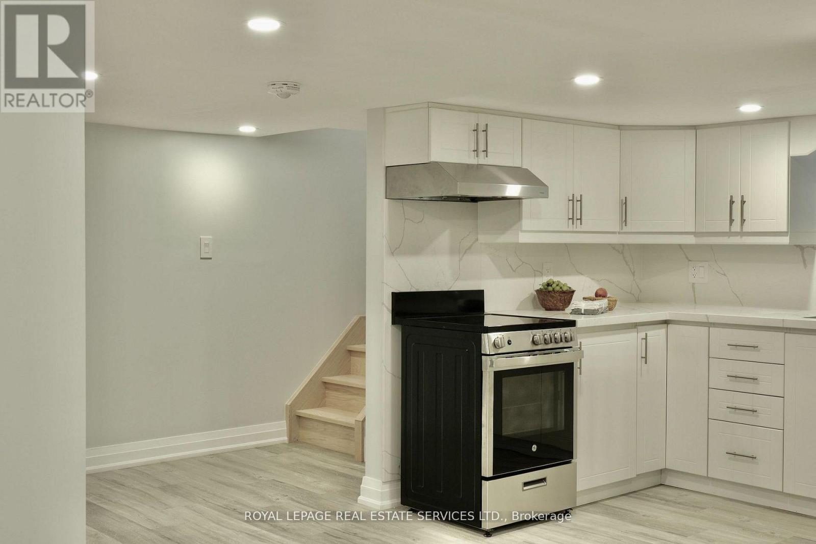 8 PRITCHARD AVENUE - 25