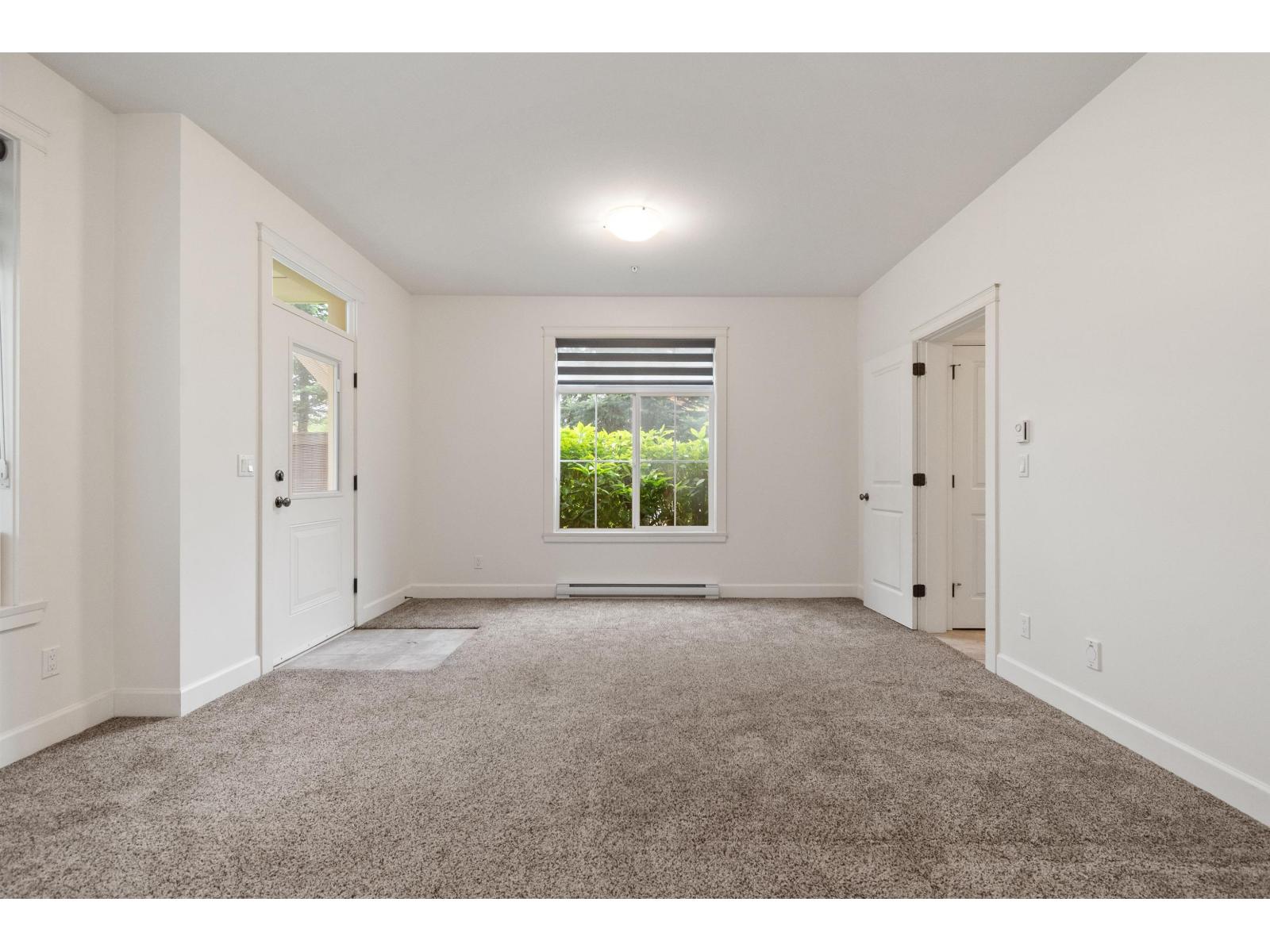 43 45290 SOOWAHLIE CRESCENT, Garrison Crossing, Chilliwack