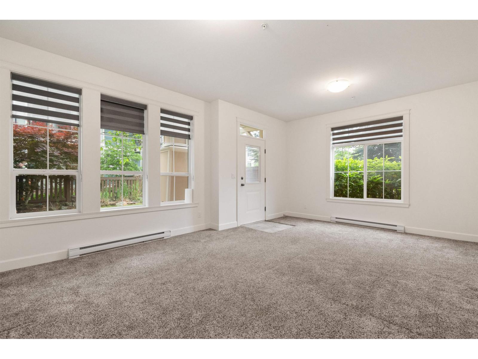 43 45290 SOOWAHLIE CRESCENT, Garrison Crossing, Chilliwack