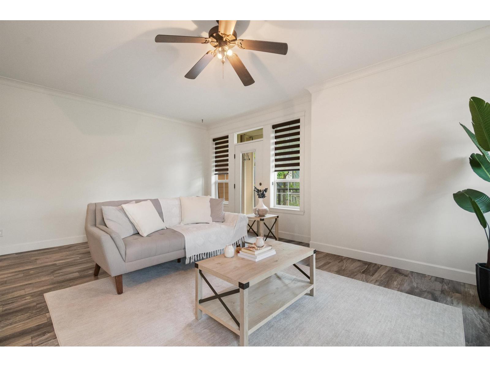 43 45290 SOOWAHLIE CRESCENT, Garrison Crossing, Chilliwack