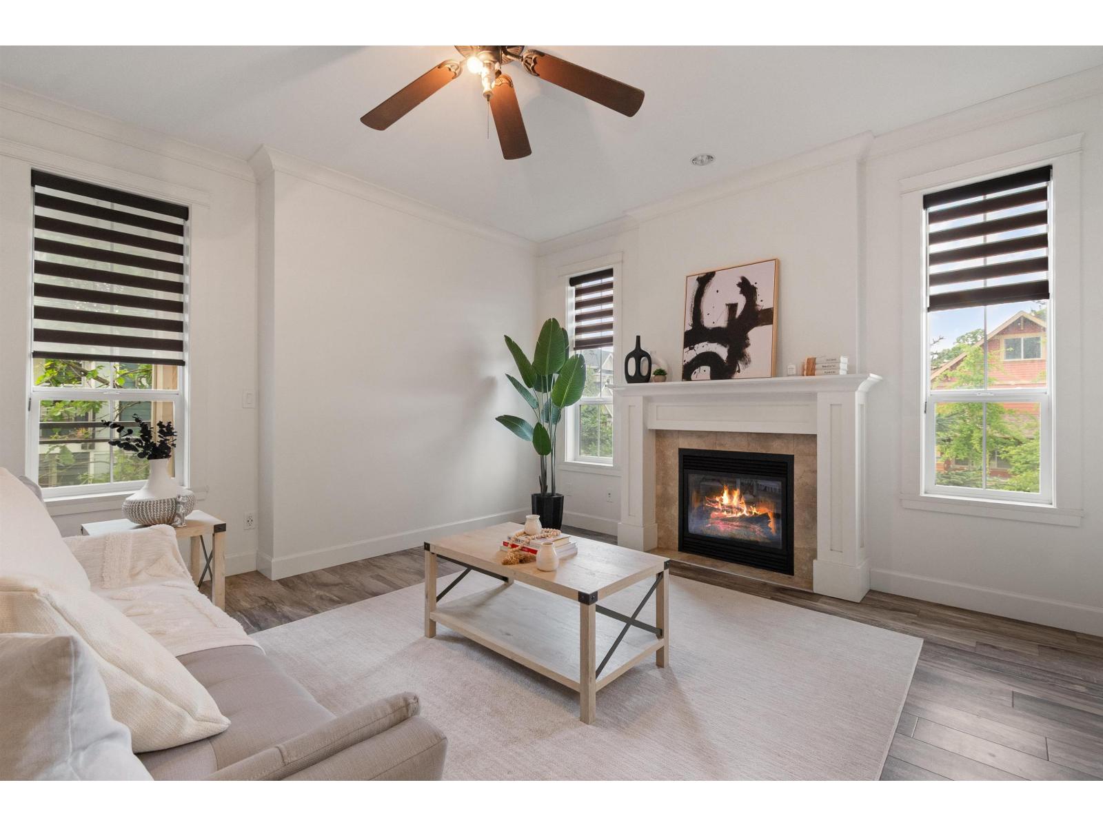 43 45290 SOOWAHLIE CRESCENT, Garrison Crossing, Chilliwack