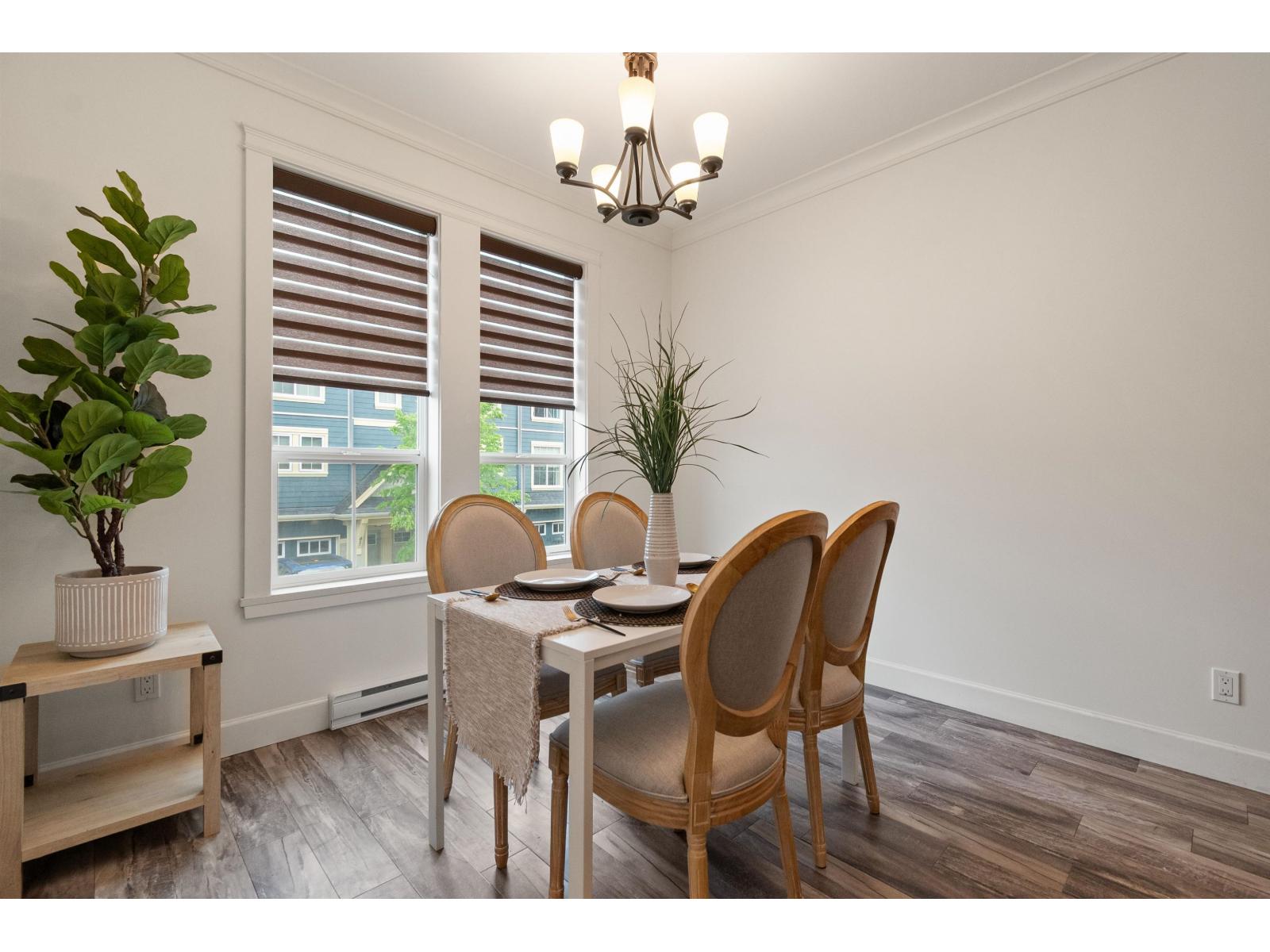 43 45290 SOOWAHLIE CRESCENT, Garrison Crossing, Chilliwack