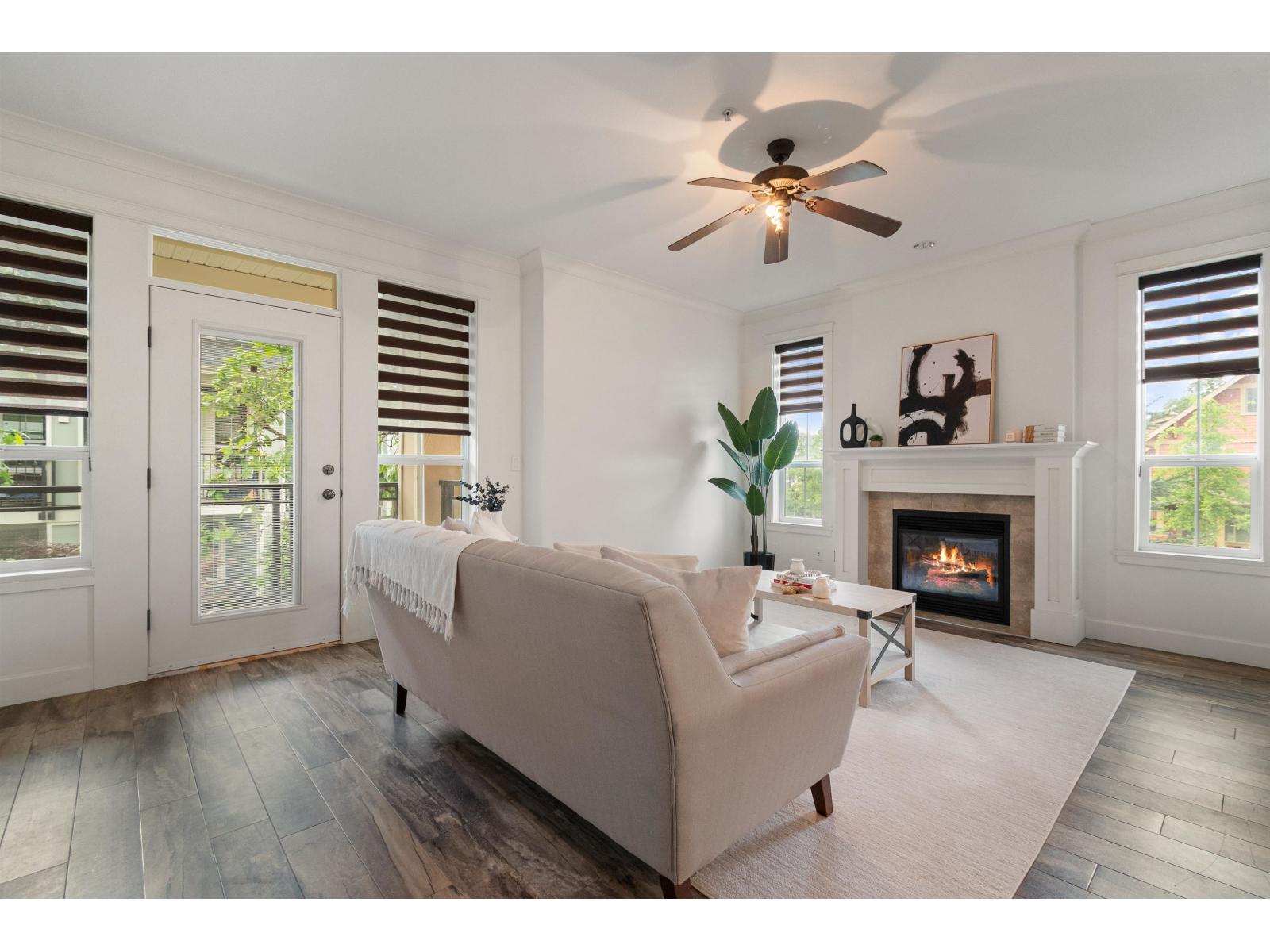 43 45290 SOOWAHLIE CRESCENT, Garrison Crossing, Chilliwack