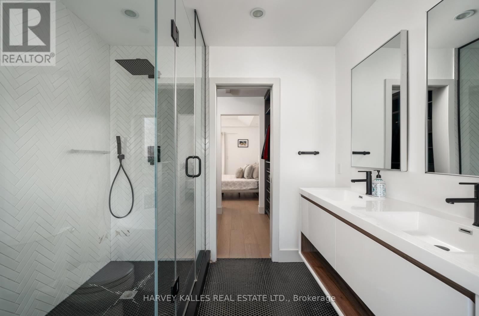 38 ALAMEDA AVENUE - 30