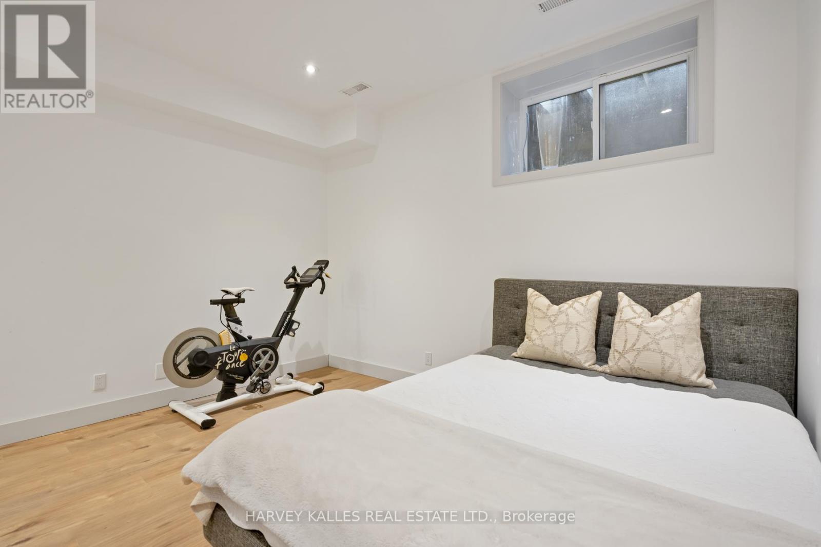 38 ALAMEDA AVENUE - 35