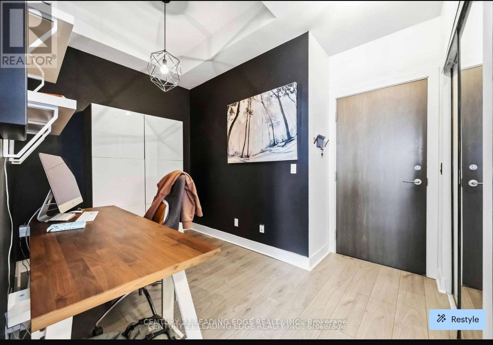 #2203 28 LINDEN STREET - 14