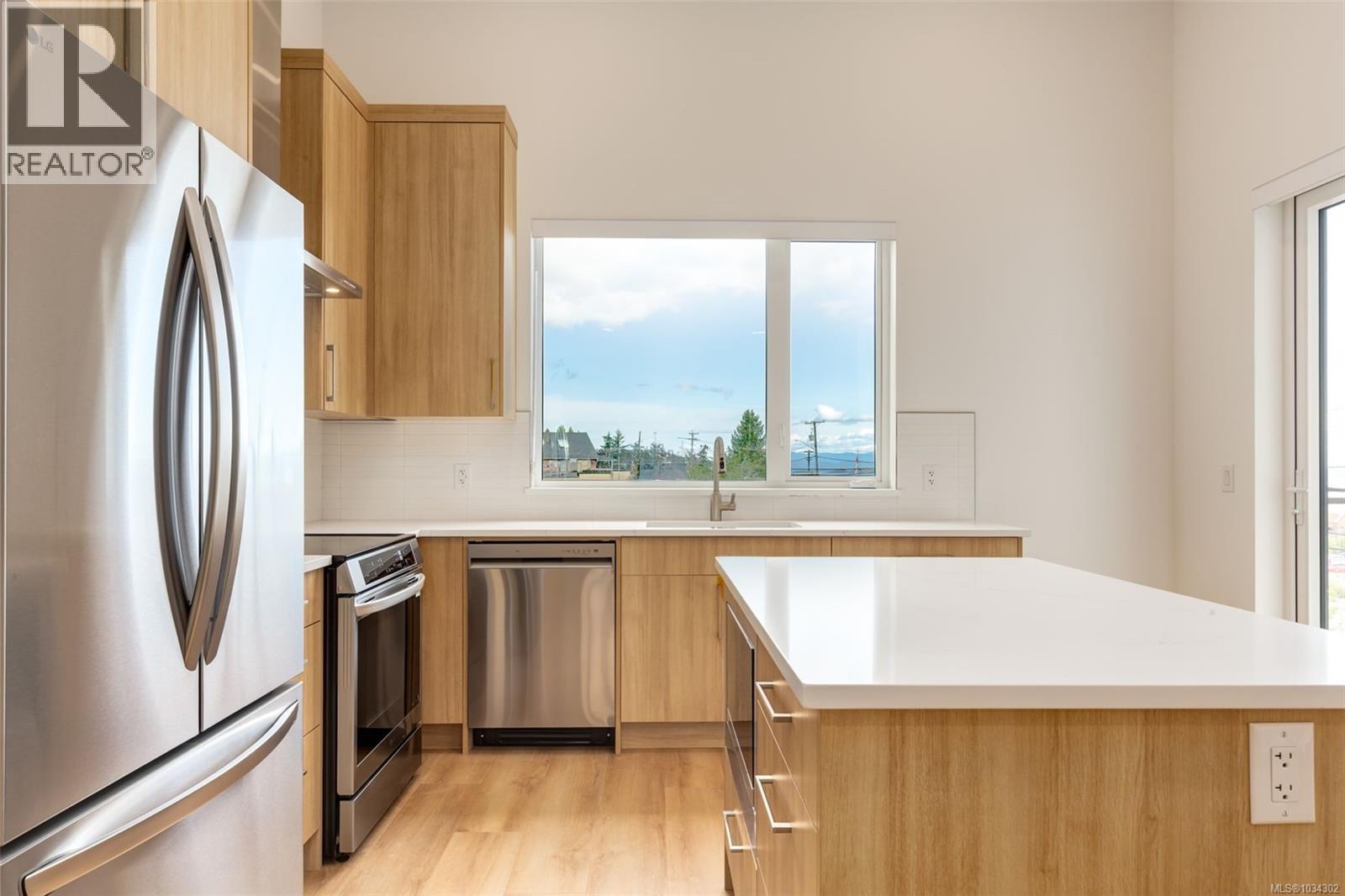 304 7181 Lantzville Rd, Lantzville