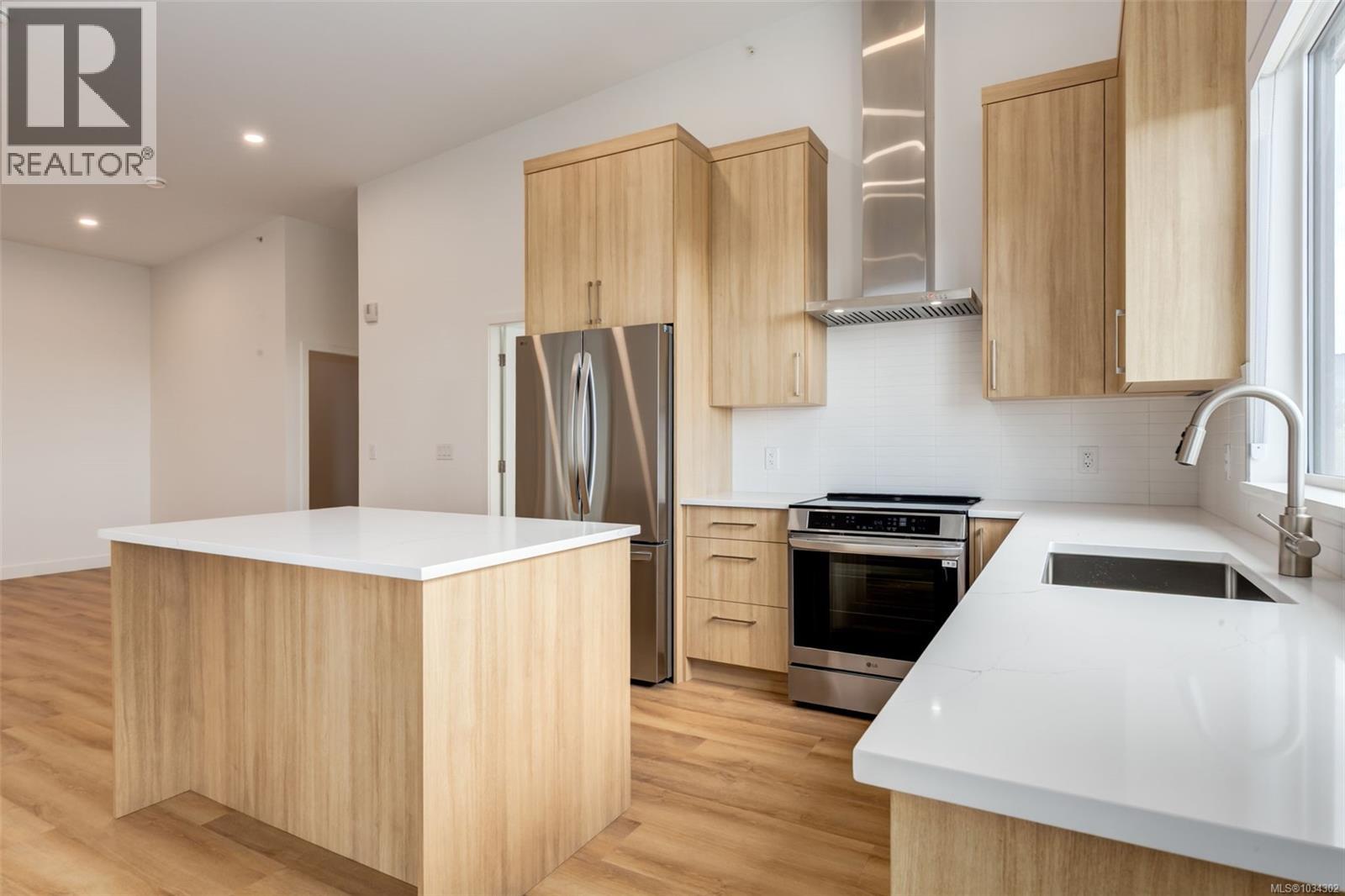 #304 7181 Lantzville Rd - 1