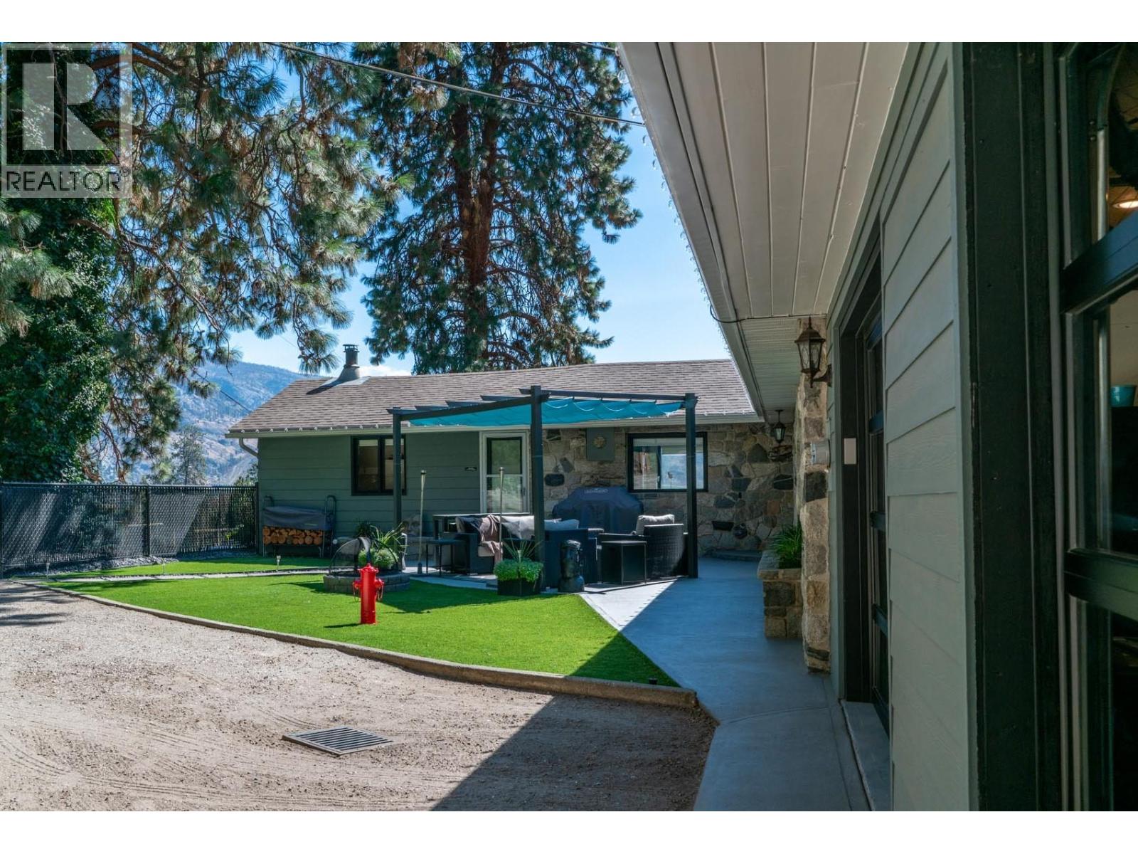 483 Pinehill Road - 13