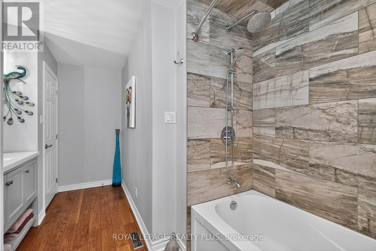 99 PEEL STREET - 26