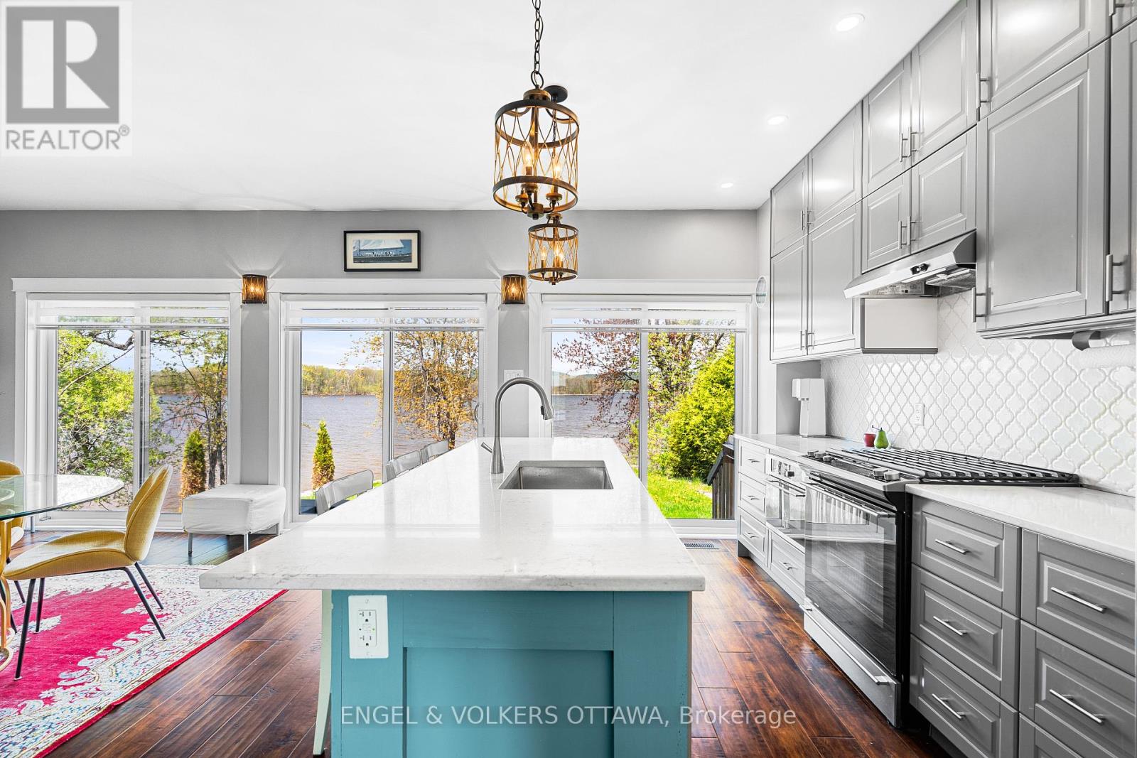 2882 BAY ROAD - 11